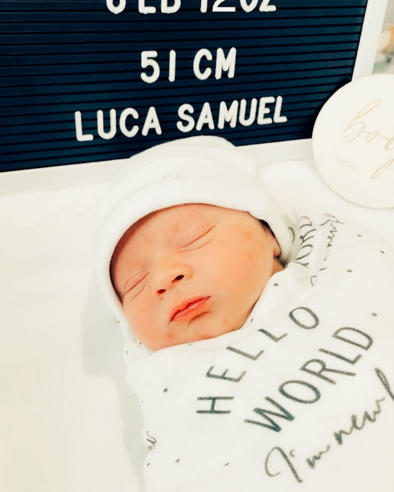 Hello world swaddle online